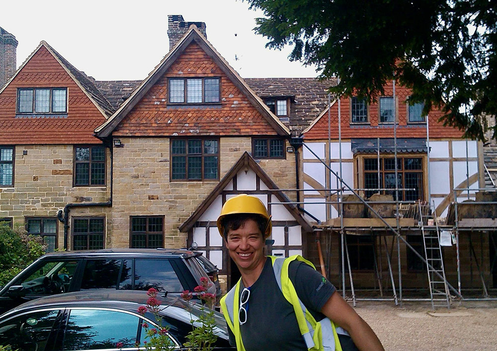 timber framed female carpenter