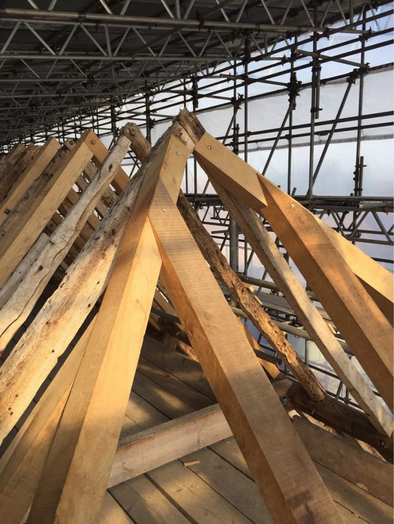 wooden roof carpentry skills
